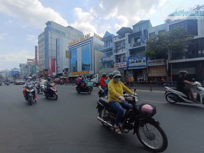 Bán nhà Dương Bá Trạc, Quận 8, ô tô ngủ trong nhà