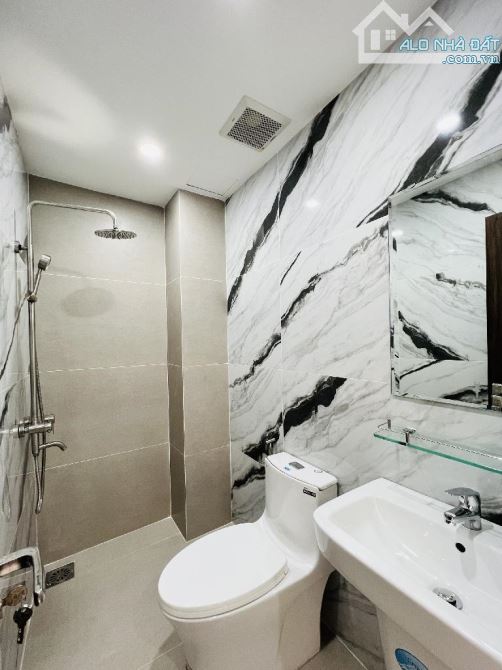 Ô TÔ NGỦ - HOÀN CÔNG - KHÔNG QUY HOẠCH LỘ GIỚI - P. HIỆP BÌNH PHƯỚC - DT 76M2 NHỈNH 6 TỶ - 11