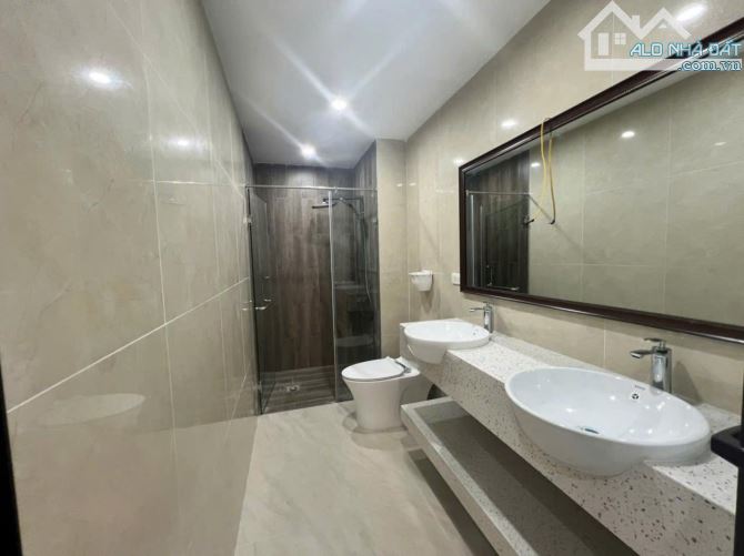 Bán nhà lô góc ngõ 264 Ngọc Thuỵ -LB . 58m2 mt 3,5m. 6 Tầng - Oto tránh - thang máy - 11