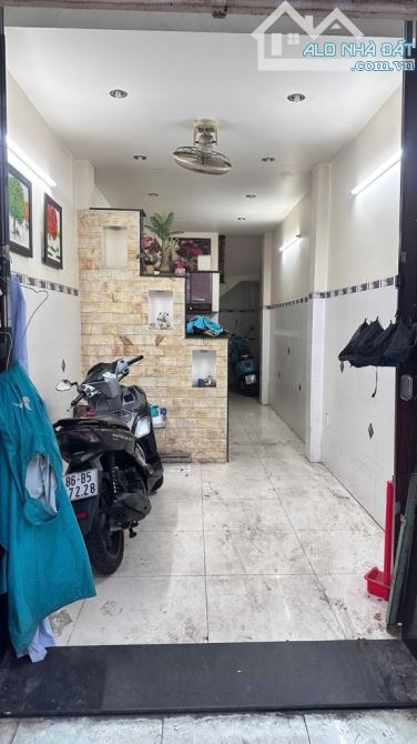 THOẠI NGỌC HẦU, SIÊU THỊ BIG C ,73m2 , 2 TẦNG, CHỈ 4.X TỶ - 1