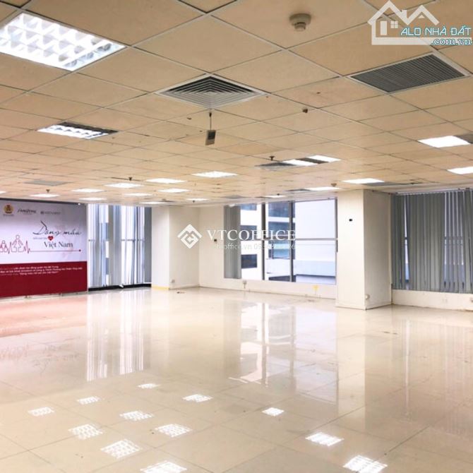 VMT Building – Văn phòng lý tưởng - Số 72 Duy Tân - Cầu Giấy , Ví trí đắc địa - 1