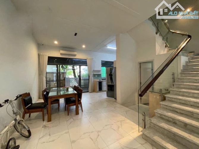 Cho thuê BT Mỹ Giang đường N giá 45 triệu/ tháng - DTSD 200m²., 3PN , full nội thất . - 1