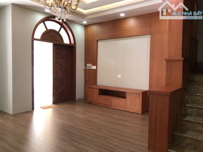 Biệt Thự Sang Trọng 250m2, Đặng Thuỳ Trâm,Nội Thất cao cấp, Khu Vip, ngang 15m - 1