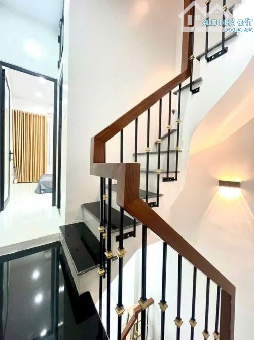 Cần B.án Gấp Nhà Võ Chí Công 35m - Sát Ô Tô - Phân Lô - Gần StarLak- Giá Hiếm 6 Tỷ Hơn - 1