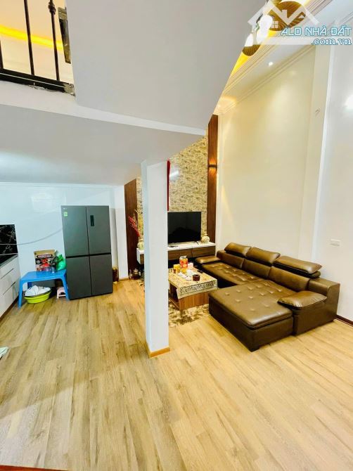 🏡 NHÀ MỚI ĐẸP - TRUNG TÂM HAI BÀ TRƯNG - 10M RA PHỐ - SÂN RỘNG, BA THOÁNG 🌟 - 1