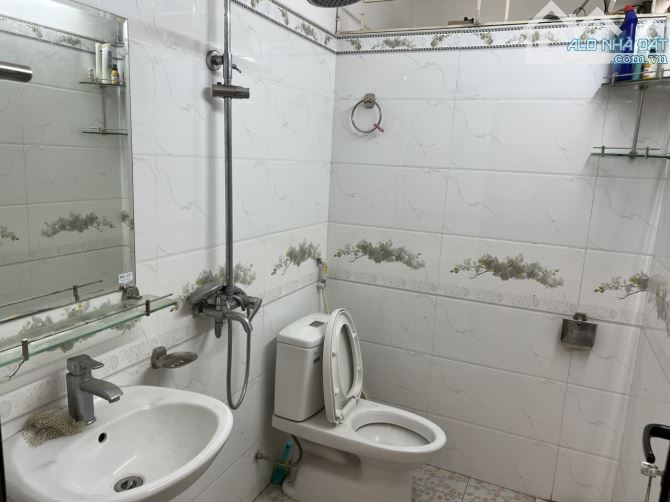 Nhà biệt thự hiện đại, gần 40m2 lưu không, giá vô cùng yêu thương - 1