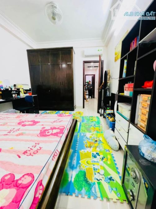 Bán nhà ngõ 175 Lạc Long Quân - DT 50m2 - mặt tiền 3,6m - giá chào 9 tỷ quận Cầu Giấy - 1