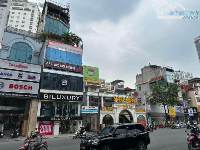 MP Nguyễn Trãi Biulding 12 Tầng DT 228m MT gần 8m lô góc. Dòng tiền 6ty/ nam - 1