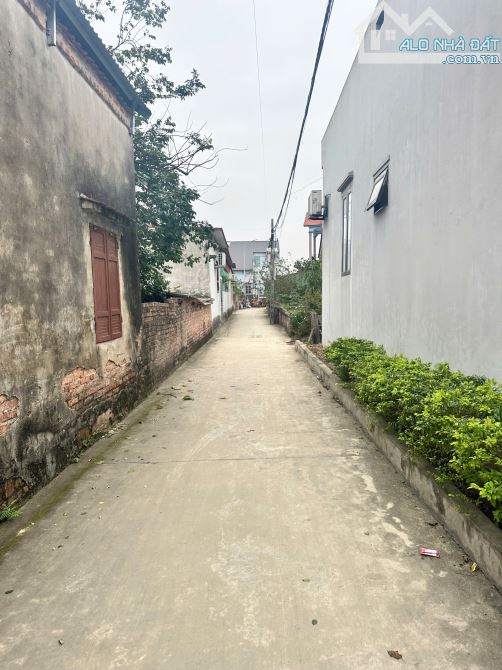 450m2, Giá 3.8ty, đường ô tô tại khu phố Đông Bình, sẵn nhà C4, 1 chủ từ đầu - 1