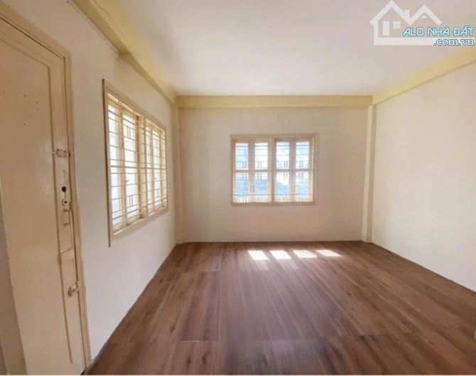 C/C Cao Thắng Q3: Căn Hộ 2PN, Diện tích gần 40m2, View Thoáng, SHR Vĩnh Viễn, Giá Chỉ 2.2 - 1