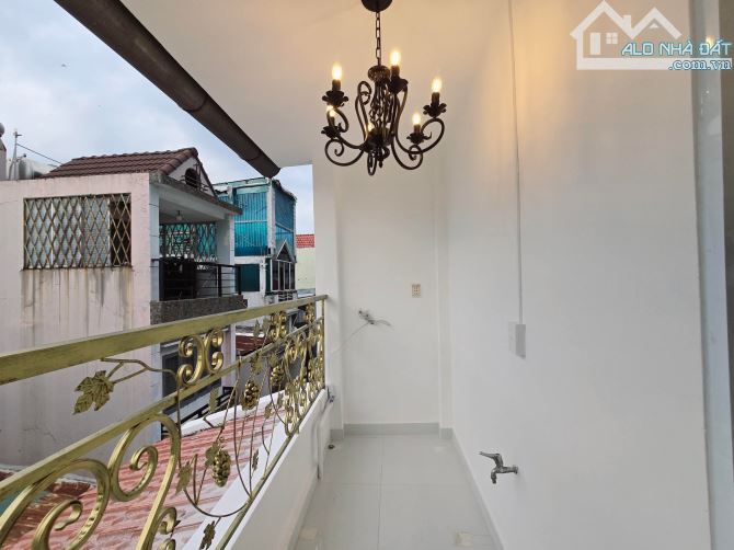 SIÊU HIẾM, Q3 - SAU LƯNG MẶT TIỀN NGUYỄN THỊ MINH KHAI - NGUYỄN THIỆN THUẬT - 5 TẦNG - 17