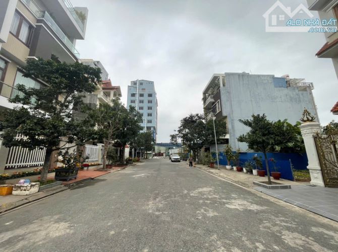 Đất lô 2D Lê Hồng Phong (sau tòa nhà CPN) - 126m2 (7x18) - hướng Đông Nam - giá 105tr/m - 1