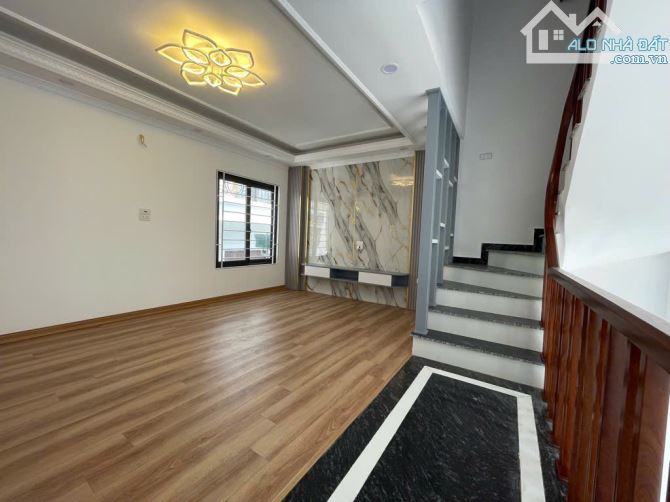 BÁN NHÀ 5 TẦNG - 45.5M² - VĨNH QUỲNH, THANH TRÌ - GIÁ CHỈ 5.95 TỶ - 2