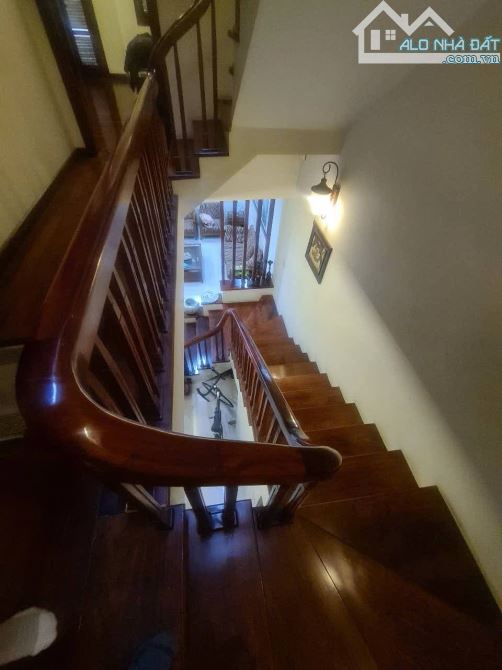 Phố Vũ Tông Phan - 52m2 mặt tiền 4.8m - Chỉ 12.3tỷ - 2