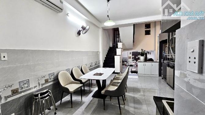 Giá TỐT Nhà đường 12m Gần sân bay Cộng Hoà P4 Tân Bình 90m2 GIẢM GẤP 1 TỶ. - 2