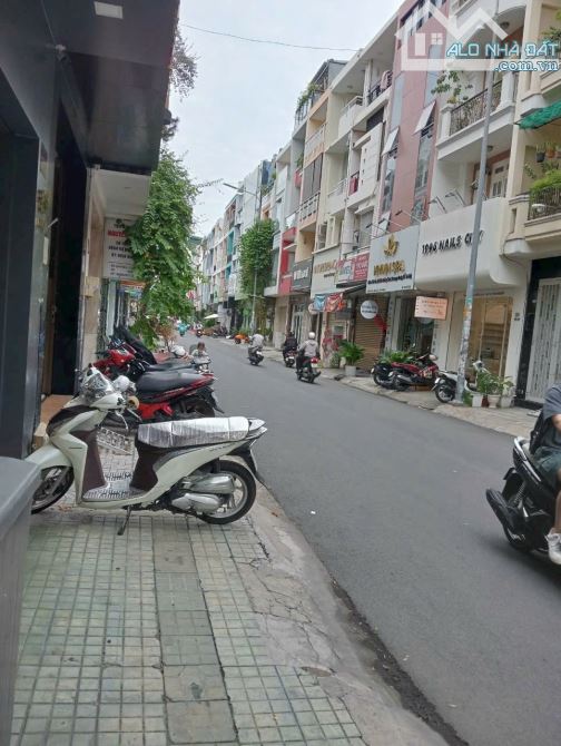 Nhà nguyên căn cho thuê 4x16m trệt 3 lầu Hoa Lan P2 Phú Nhuận, 36 triệu/tháng - 2