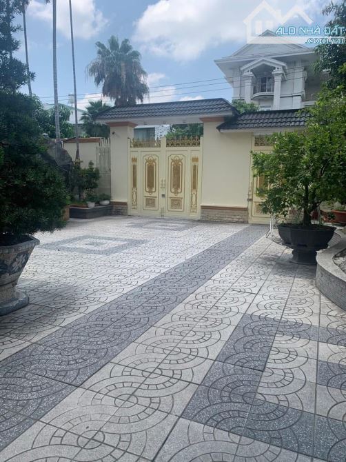 Bán biệt thự 2 lầu hoàn công mặt tiền phạm công trứ Cồn Khương dt 20x40 hướng ĐN lộ 21m - 2