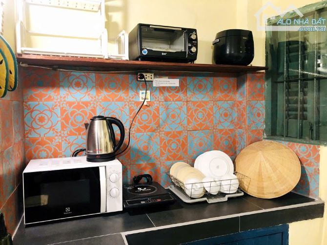 Nhà thuê phong cách retro 1 lầu hẻm Đỗ Quang Đẫu, Quận 1 - 2