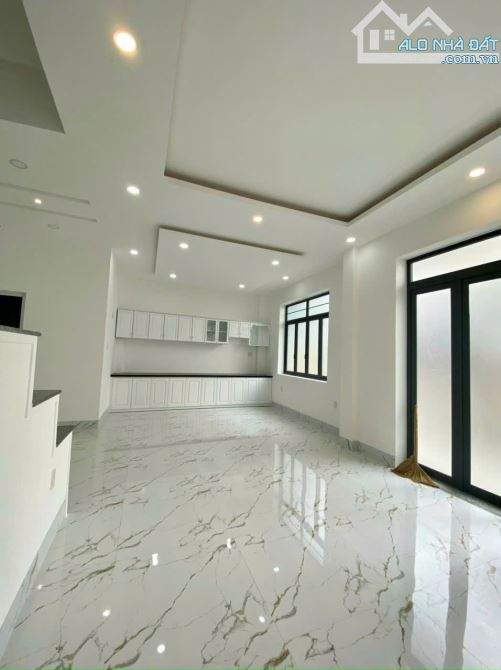 Cần bán nhà đẹp 3 tầng hẻm đường Phương Sài, Nha Trang, 68,6m2, giá bán 3 tỷ - 2