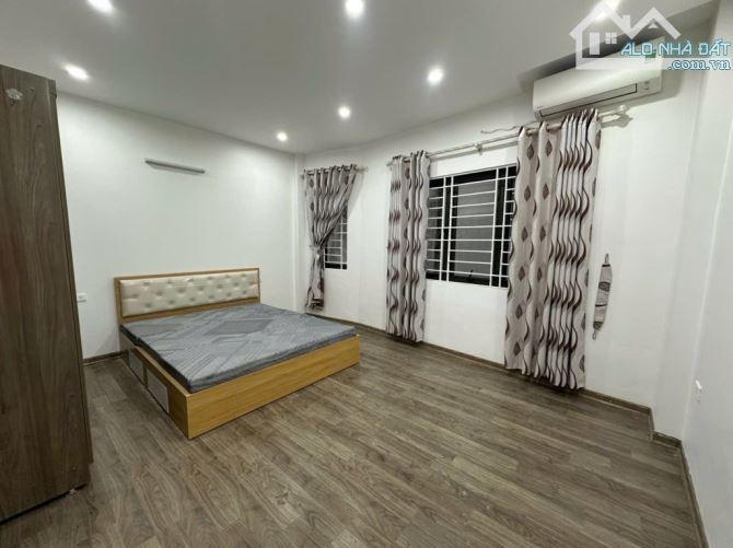 BÁN NHÀ VIỆT HƯNG, LONG BIÊN, 35M, HƠN 6 TỶ, HÀNG XÓM VINHOME RIVERSIDE. - 3