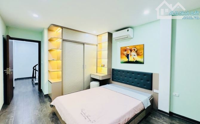 Bánn Đất tặng nhà 3 tầng kinh doanh sầm uất ngày đêm 3 ô tô tránh nhau trước nhà Cổ Điển - 3