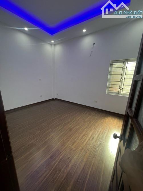 BÁN NHÀ TẠI LĨNH NAM-  NGÕ THÔNG- 7 PHÒNG NGỦ- 53M2- GIÁ 6 TỶ95 - 3