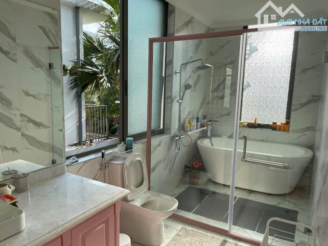 Siêu phẩm BT 4PN, 3WC, DT: 158m2, giá: 56 tỷ, tại đường Ngọc Thụy, phường Ngọc Thụy, Long - 3