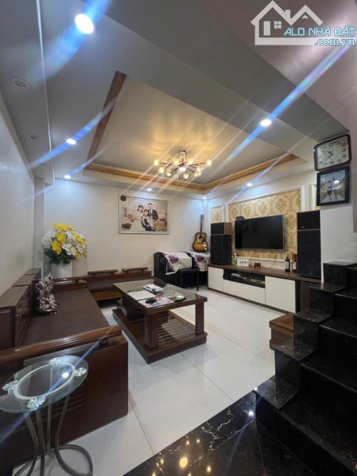 Vô địch về giá nhà 3,5 tầng Vinhomes Riverside, Sở Dầu, Hồng Bàng, chỉ 3,7tỷ - 3