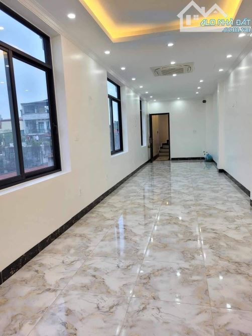 SIÊU PHẨM MẶT PHỐ QUÁN THÁNH BA ĐÌNH 35,5 TỶ 60M*3,5M- LÔ GÓC 6T THANG MÁY THÔNG SÀN KD - 3