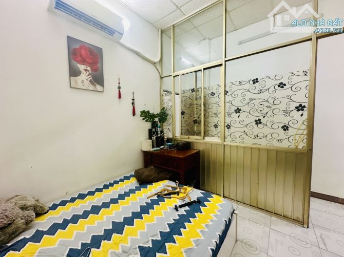 Bán nhà hẻm hơi Âu Dương Lân Quận 8, 60m2, 2 tầng, 3PN, - 3
