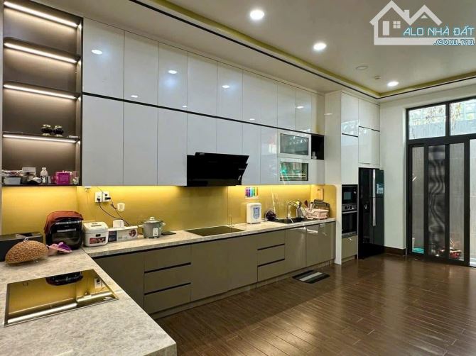 Bán Biệt Thư Siêu VIP Bên Sông Hiệp Bình Chánh 185m2 Giá 22 Tỷ 800 - 3