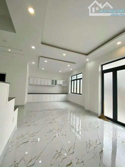 Cần bán nhà đẹp 3 tầng hẻm đường Phương Sài, Nha Trang, 68,6m2, giá bán 3 tỷ - 3