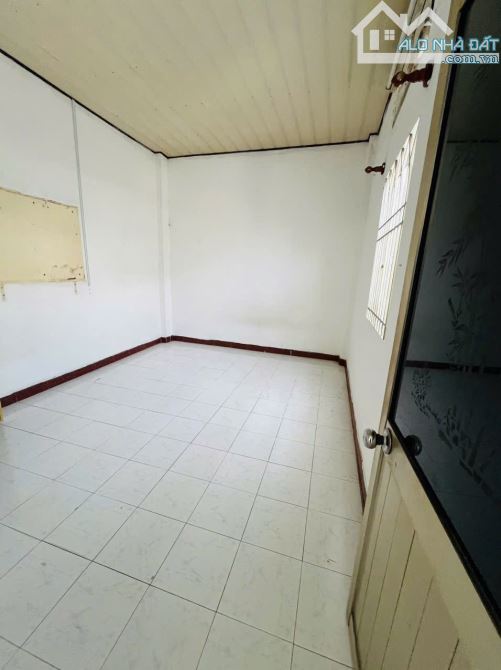 Nhà 2 lầu trung tâm Biên Hoà chỉ 2.5tỉ.SHR Hoàn công gần nhiêu trường công lớn Biên Hoà - 4