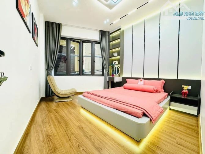 CẦN BÁN GẤP NHÀ ĐẸP Ở NGAY PHỐ VIP NGỌC KHÁNH BA ĐÌNH 38M2 MẶT TIỀN 3,5M GIÁ 8TỶ2 - 4