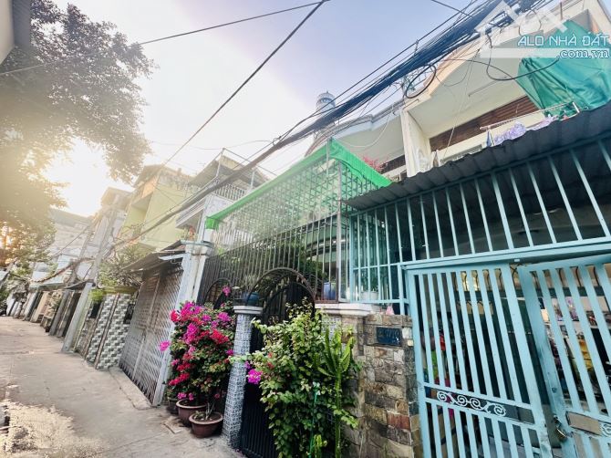 Bán nhà hẻm hơi Âu Dương Lân Quận 8, 60m2, 2 tầng, 3PN, - 4