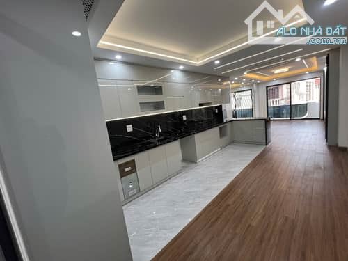 HIẾM! NHÀ ĐẸP PHÂN LÔ TAM TRINH - Ô TÔ VÀO NHÀ - 61m² - MT 3.7m - 19.8 Tỷ - 4