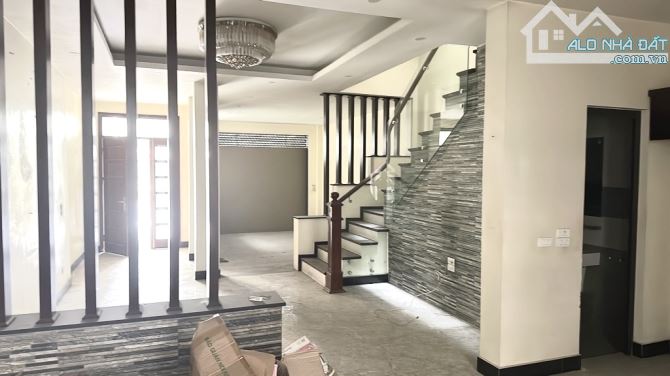 BIỆT THỰ 4 TẦNG MẶT PHỐ MAI CHÍ THỌ, BÙI THIỆN NGỘ ,KHU ĐÔ THỊ VIỆT HƯNG.120m2, GIÁ TỐT. - 5