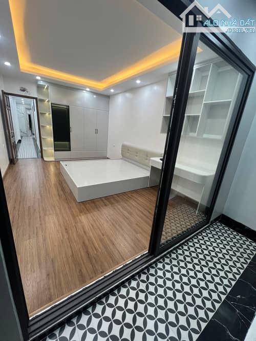 HIẾM! NHÀ ĐẸP PHÂN LÔ TAM TRINH - Ô TÔ VÀO NHÀ - 61m² - MT 3.7m - 19.8 Tỷ - 6