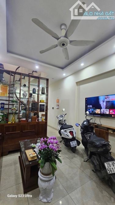 🏡Nhà dẫ xây Nguyễn Khang 41m2 mt 4 mét nhỉnh 9 tỷ -💥💥💥NGÕ NÔNG, THẲNG, GẦN PHỐ, SH QUA - 9