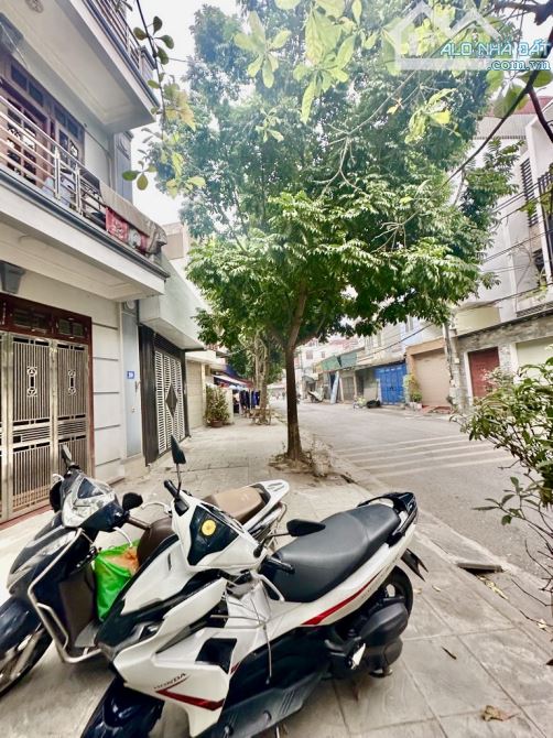 Bán nhà Thượng Thanh 3 tầng x 44m vỉa hè, oto tránh hơn 9 tỷ - 2