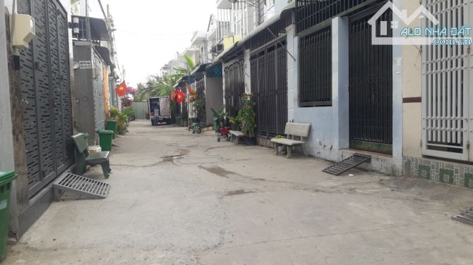 Bán gấp đất ngay Chung Cư 4S Linh Đông. SHR. giá 3.95 tỷ/66m2