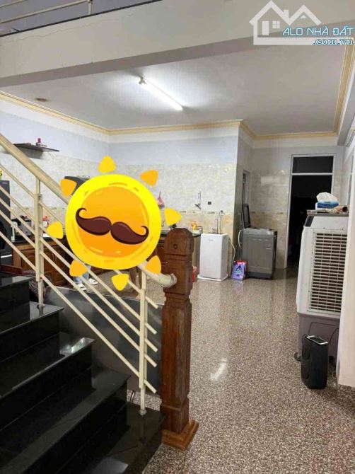 🔥 NHÀ 2 TẦNG GẦN BIỂN – SÁT PHỐ CỔ HỘI AN – CHỈ 5.85 TỶ 🔥  🏡 Nhà đẹp 2 tầng, sổ đỏ ch