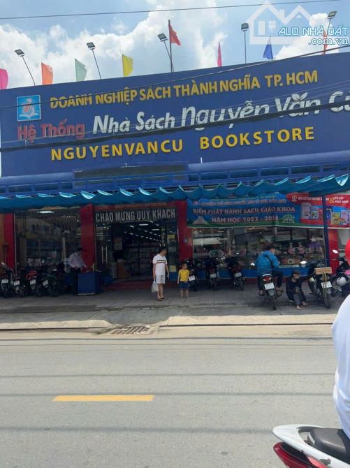 BÁN NHÀ SÁCH (15x47) MẶT TIỀN PHAN VĂN HỚN, BÀ ĐIỂM, HÓC MÔN, (NGAY CHỢ BÀ ĐIỂM)