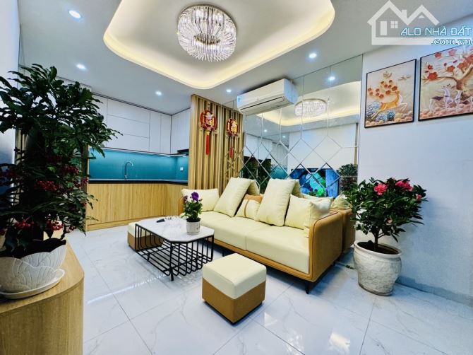 Bán nhà nguyên căn phố Kim Ngưu, 30m2, 4 tầng, giá 6.59 tỷ.