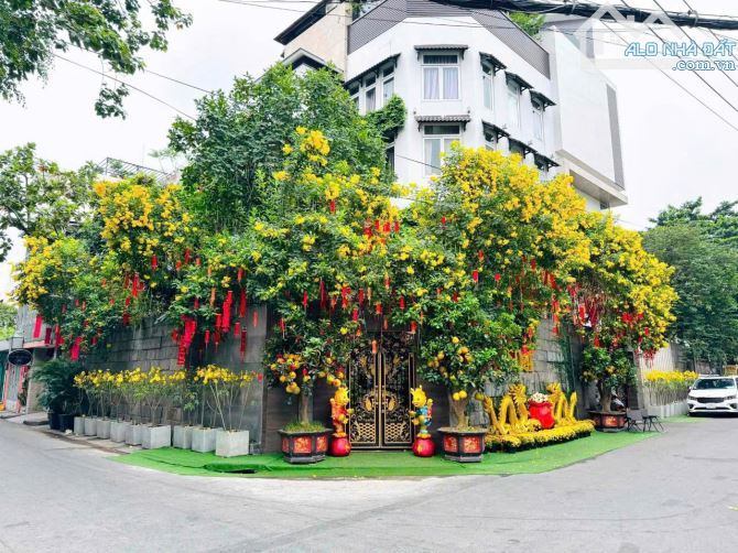Biệt thự (9x20m) 2 mặt tiền đường Tô Hiến Thành, Quận 10
