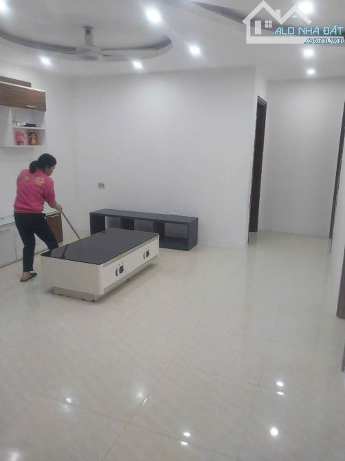 Căn hộ 83m2 3PN 2WC full nội thất khu đô thị Mỹ Đình II giá hơn 4 tỷ