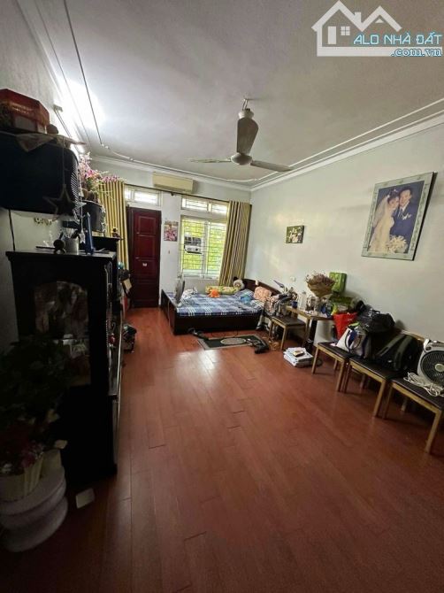 BÁN NHÀ MẶT PHỐ ĐẶNG TIẾN ĐÔNG,77m2 x 4 TẦNG,KINH DOANH SẦM UẤT,ÔT TRÁNH, CÓ VỈA HÈ.