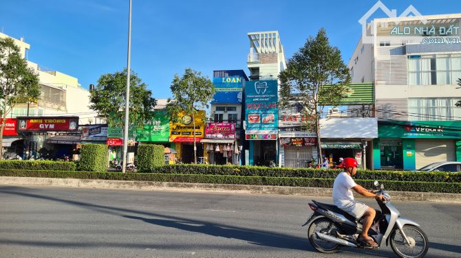 Bán nhà mặt tiền đang cho thuê có thu nhập đường Nguyễn Văn Cừ quận Ninh Kiều, Cần Thơ