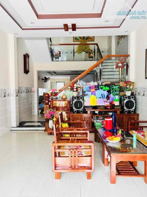 Bán nhà 3 tầng Nại Hiên Đông, Sơn Trà 65m2, nhà mới rộng dọn vào ở ngay, giá nhỉnh 4T