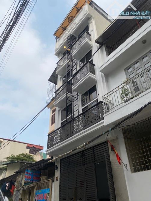 BÁN CHUNG CƯ Mi Ni CẦU BƯƠU, KIẾN HƯNG, PHÂN LÔ VỈA HÈ, 14 PHÒNG, 70TR/TH, 67M2 GIÁ 17 TỶ